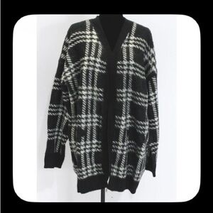 New York & Company Long Cardigan Open Duster Size M Knit Plaid Black White NWOT
